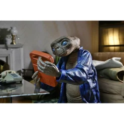 E.T. The Extra-Terrestrial Telepathic E.T. 40th Anniversary Ultimate NECA -GLOBAL FREAKS Sales et the extra terrestrial telepathic et 40th anniversary ultimate neca 3